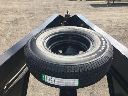 New 25GN-33D5A-MRBK BIG TEX 8.5' X 33' FLATBED TRAILER