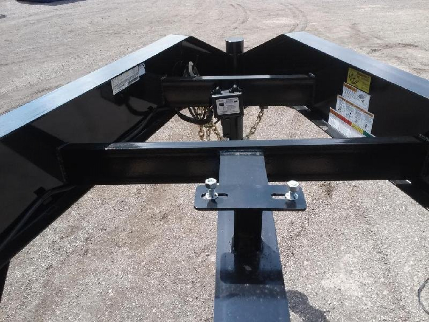 New 16GN-30D5A-MRBK BIG TEX 8.5' X 30' GOOSENECK FLAT BED W/ MEGA RAMPS & FREE SPARE TIRE *NON-CDL*