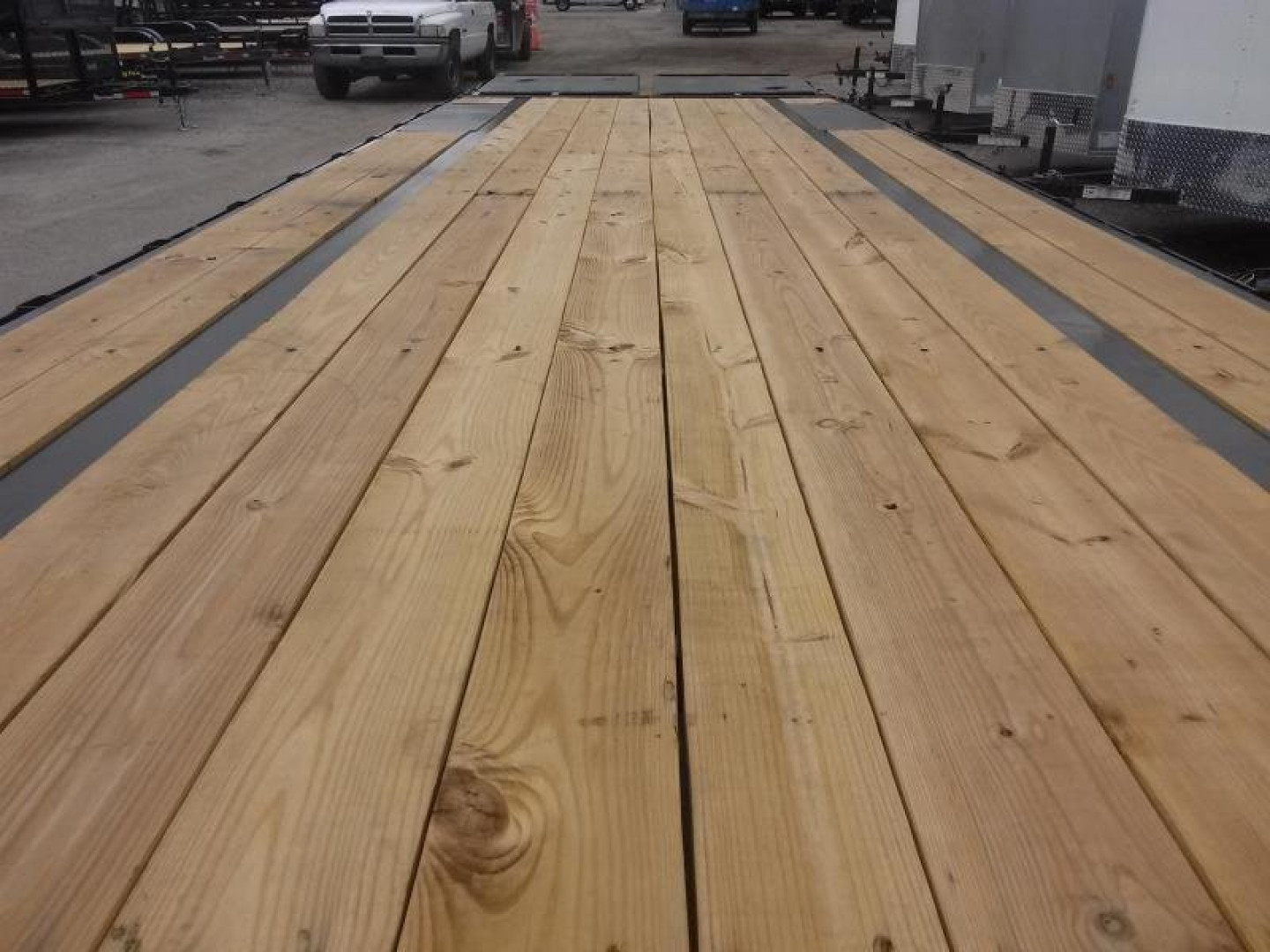 New 16GN-30D5A-MRBK BIG TEX 8.5' X 30' GOOSENECK FLAT BED W/ MEGA RAMPS & FREE SPARE TIRE *NON-CDL*