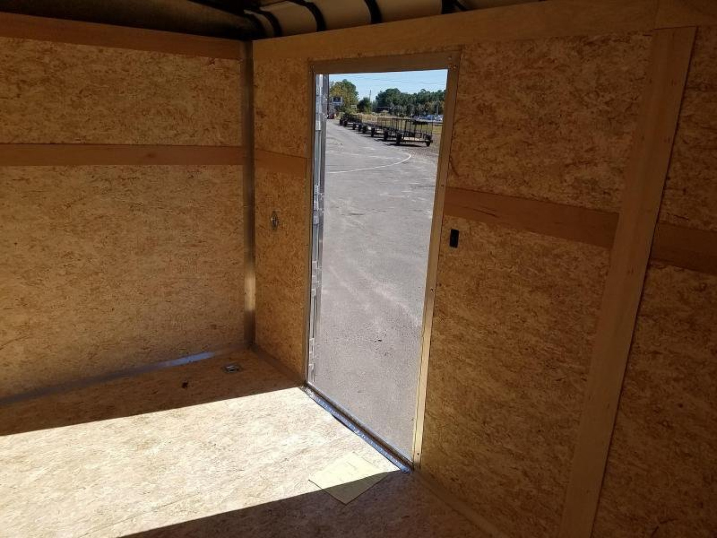 New WHD8520T3 WELLS CARGO 8.5' X 20' HEAVY DUTY COMMERCIAL ENCLOSED CARGO TRAILER W/ REAR RAMP DOOR & SIDE DOOR