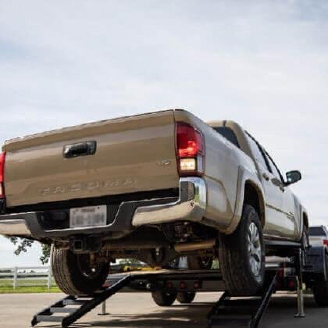 New 10CH-20BKDT BIG TEX 7' X 20' CAR HAULER
