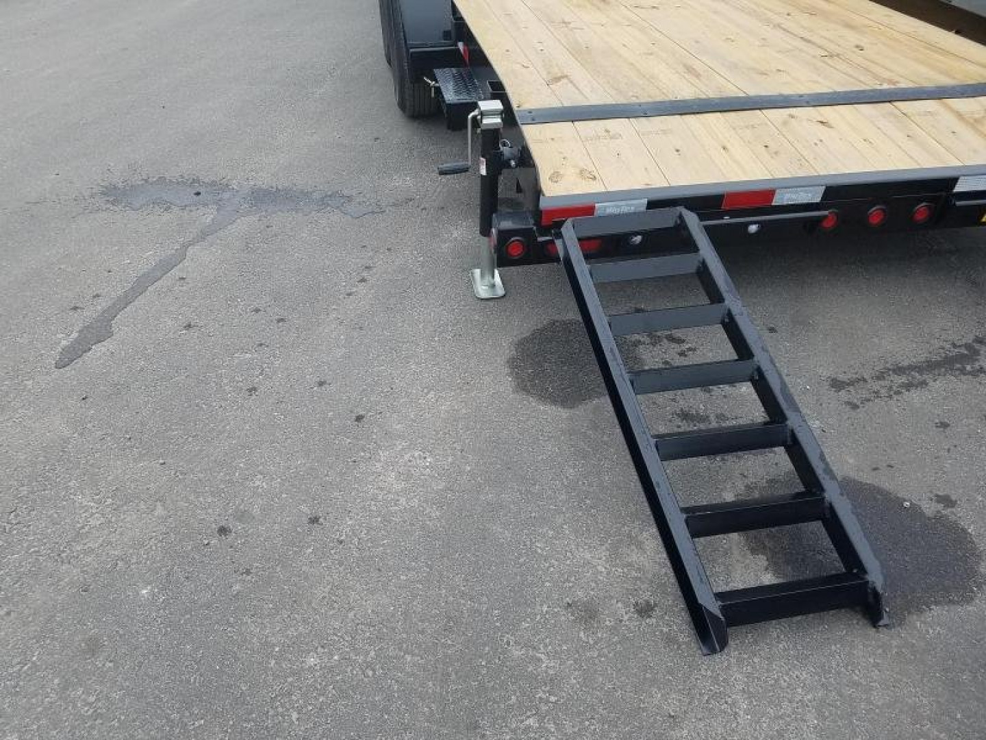 New 10CH-20BKDT BIG TEX 7' X 20' CAR HAULER
