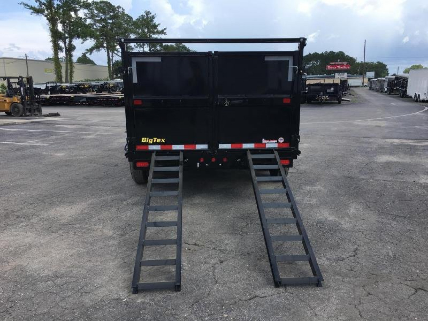 New 14GX-14BK-P4 BIG TEX 7' X 14' DUMP TRAILER W/ 4' SIDES
