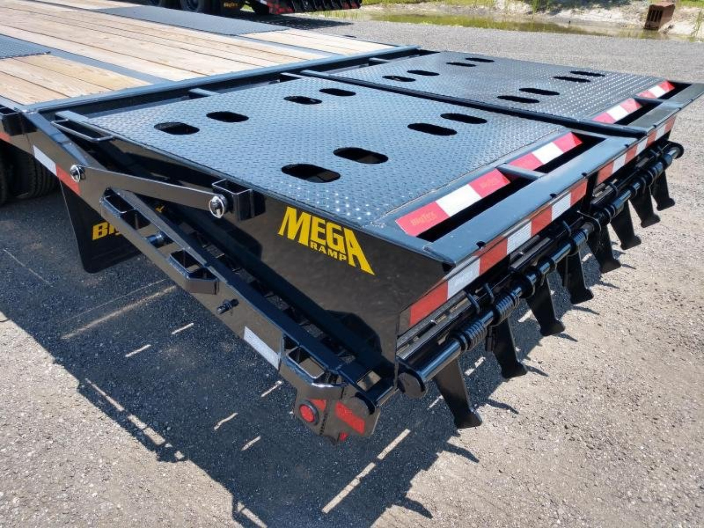 New 22PH-25BK+5MR BIG TEX 8.5' X 30' FLATBED TRAILER