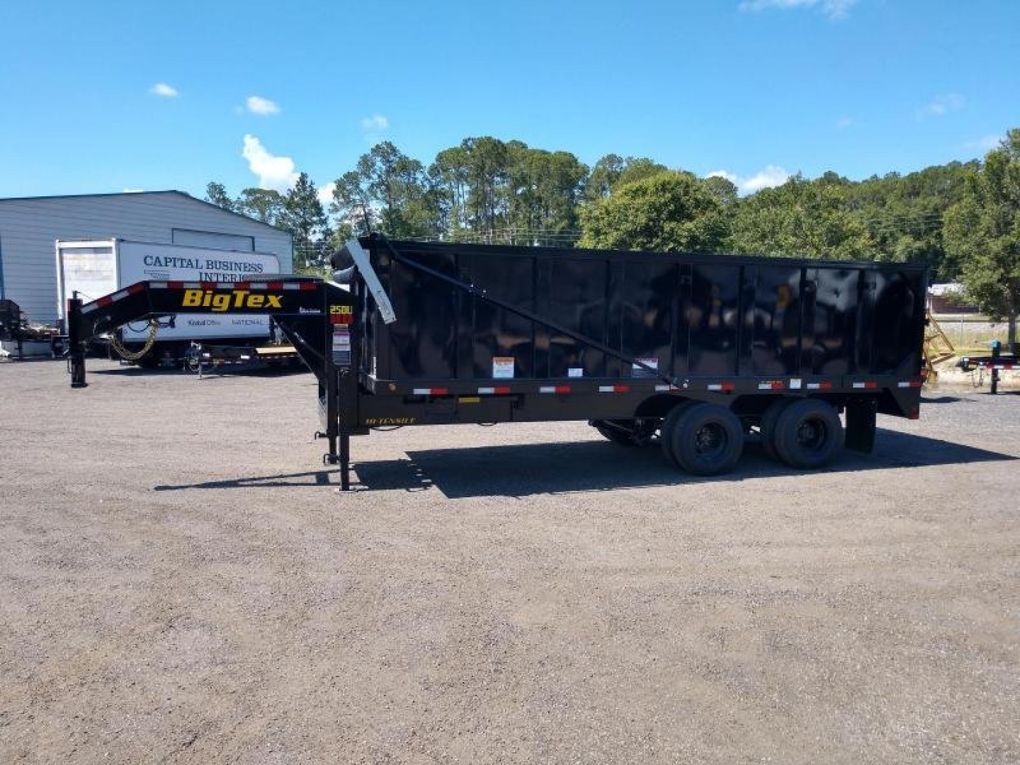 New 25DU-20BK8SIR BIG TEX 8' X 20' DUAL TANDEM GOOSENECK DUMP TRAILER W/ ROLLER ARM TARP ASSEMBLY