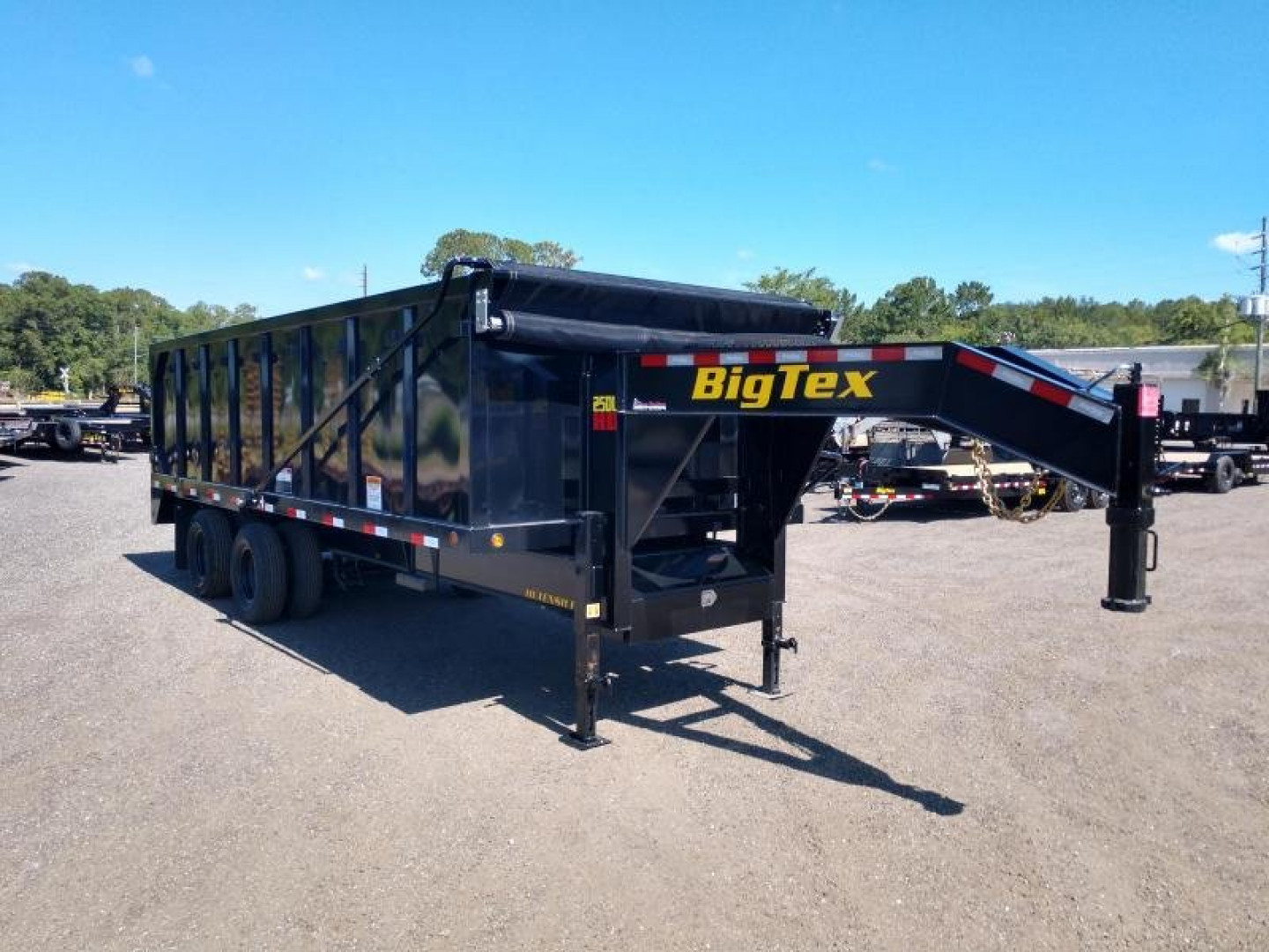 New 25DU-20BK8SIR BIG TEX 8' X 20' DUAL TANDEM GOOSENECK DUMP TRAILER W/ ROLLER ARM TARP ASSEMBLY