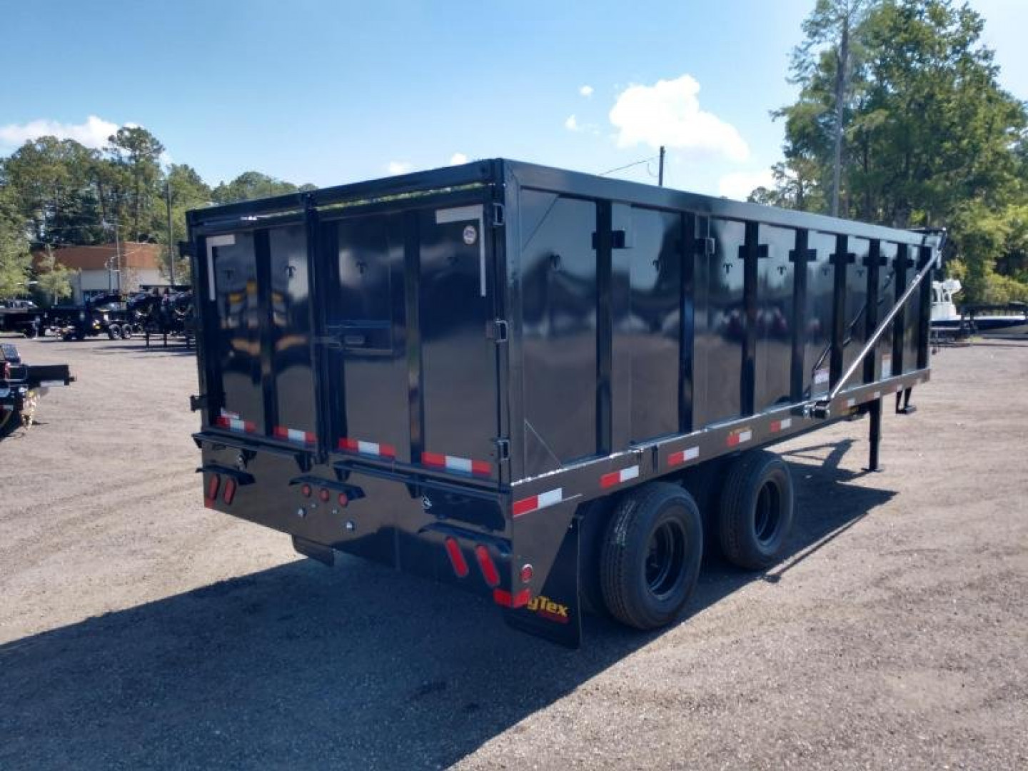 New 25DU-20BK8SIR BIG TEX 8' X 20' DUAL TANDEM GOOSENECK DUMP TRAILER W/ ROLLER ARM TARP ASSEMBLY