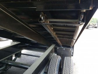 New 25DU-20BK8SIR BIG TEX 8' X 20' DUAL TANDEM GOOSENECK DUMP TRAILER W/ ROLLER ARM TARP ASSEMBLY
