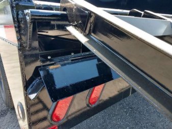 New 25DU-20BK8SIR BIG TEX 8' X 20' DUAL TANDEM GOOSENECK DUMP TRAILER W/ ROLLER ARM TARP ASSEMBLY
