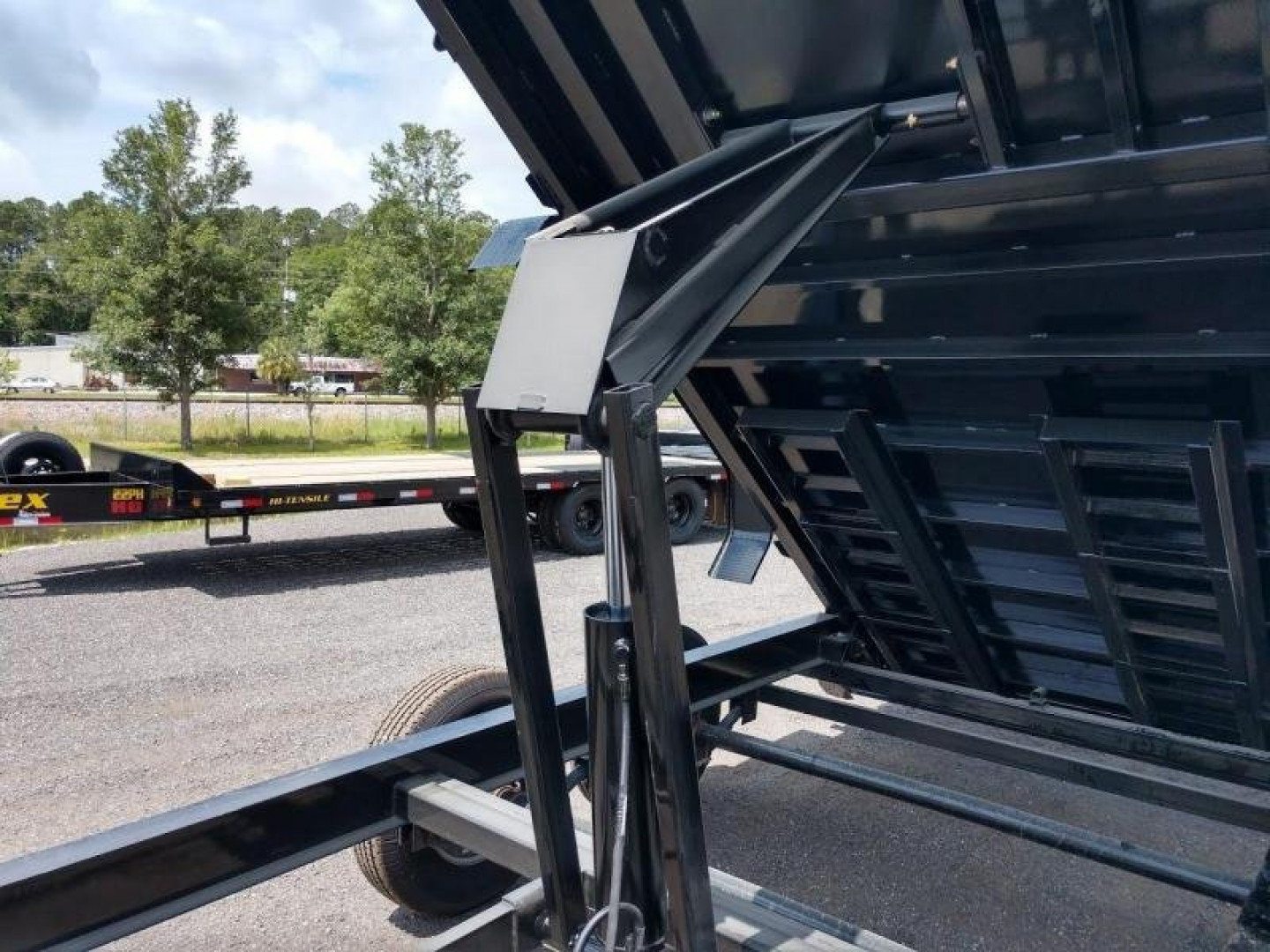 New 14LP-16BK6-P4 BIG TEX 7' X 16' DUMP TRAILER W/ TARP & 4' SIDES