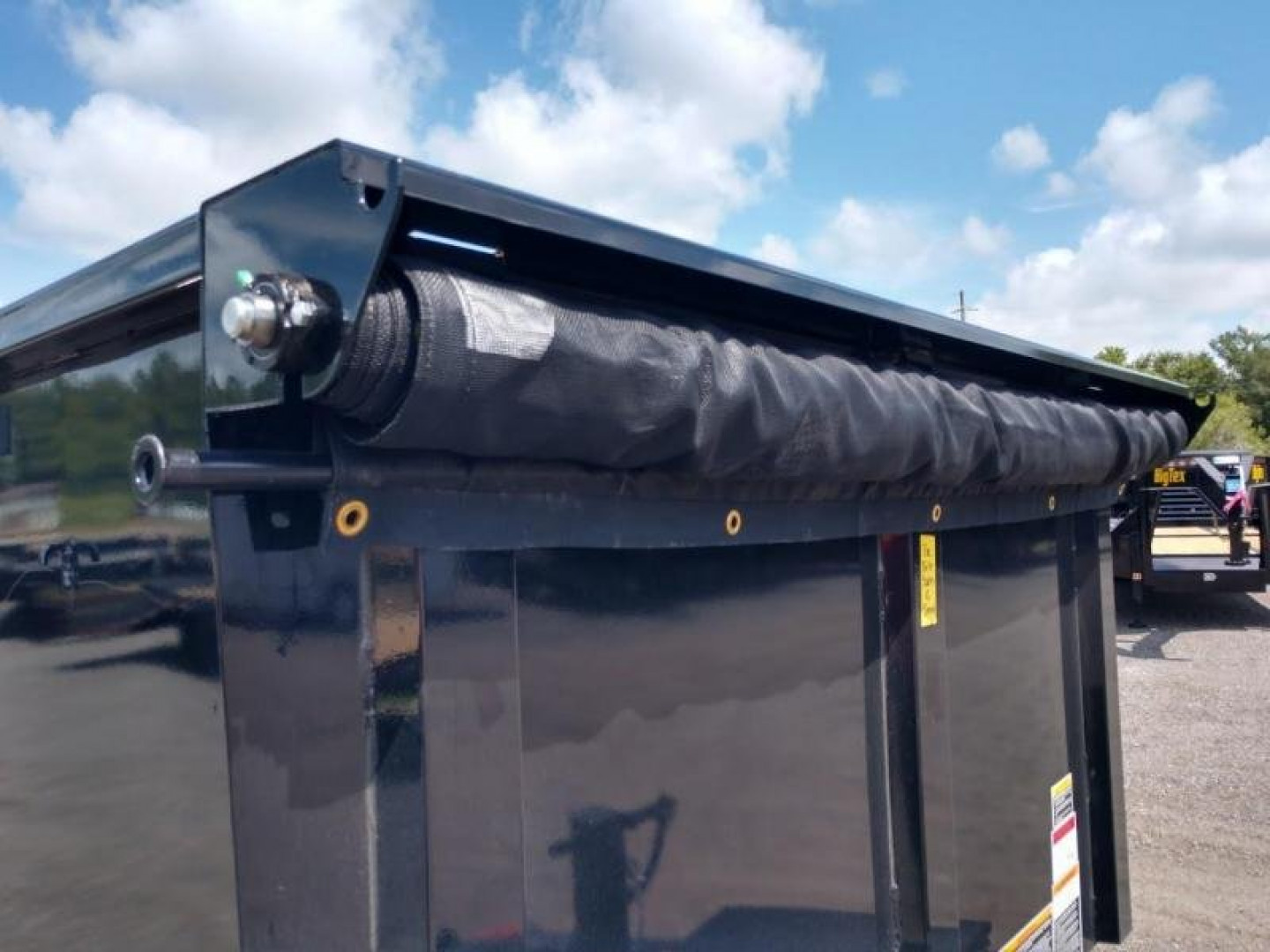 New 14LP-16BK6-P4 BIG TEX 7' X 16' DUMP TRAILER W/ TARP & 4' SIDES