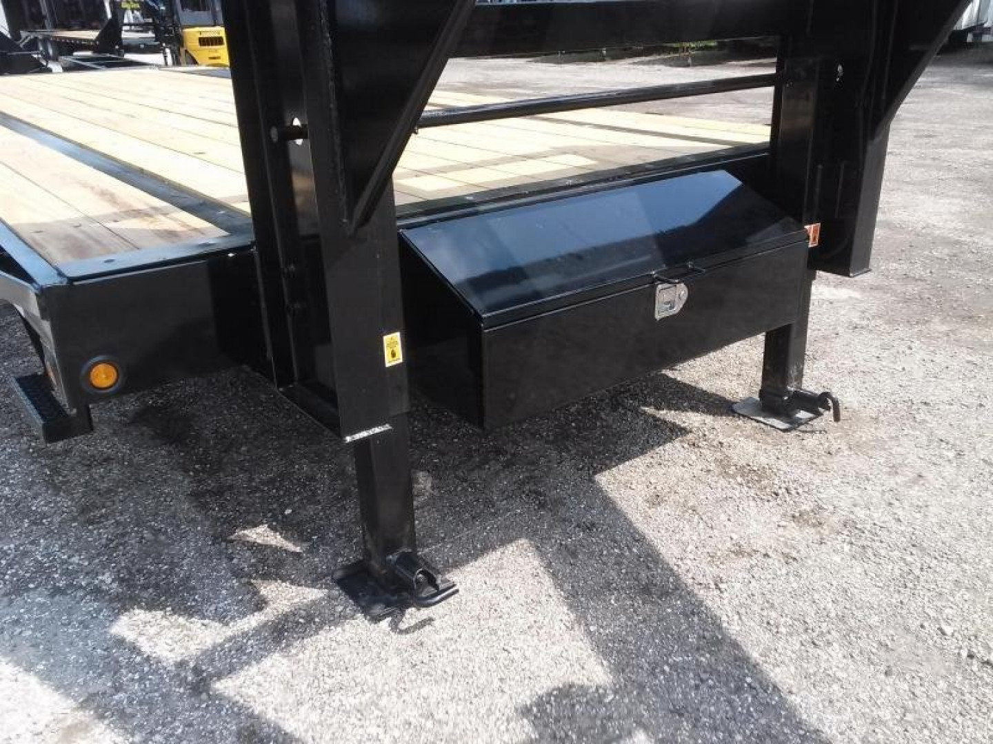 New 14GN-30D5A-MRBK BIG TEX 8.5' X 30' FLATBED TRAILER
