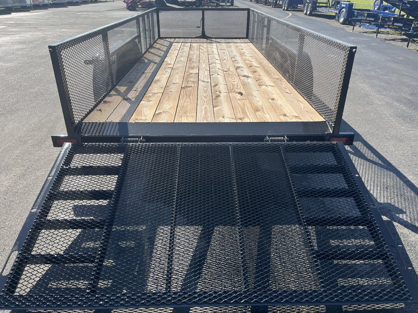 New LM61810 TEXAS TRAILERS 6'10" X 18' LAWN MAINTENANCE TRAILER