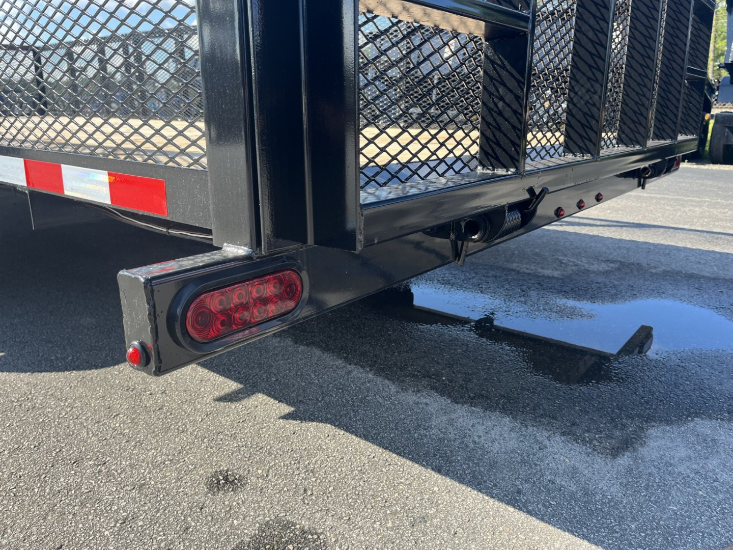 New LM61810 TEXAS TRAILERS 6'10" X 18' LAWN MAINTENANCE TRAILER