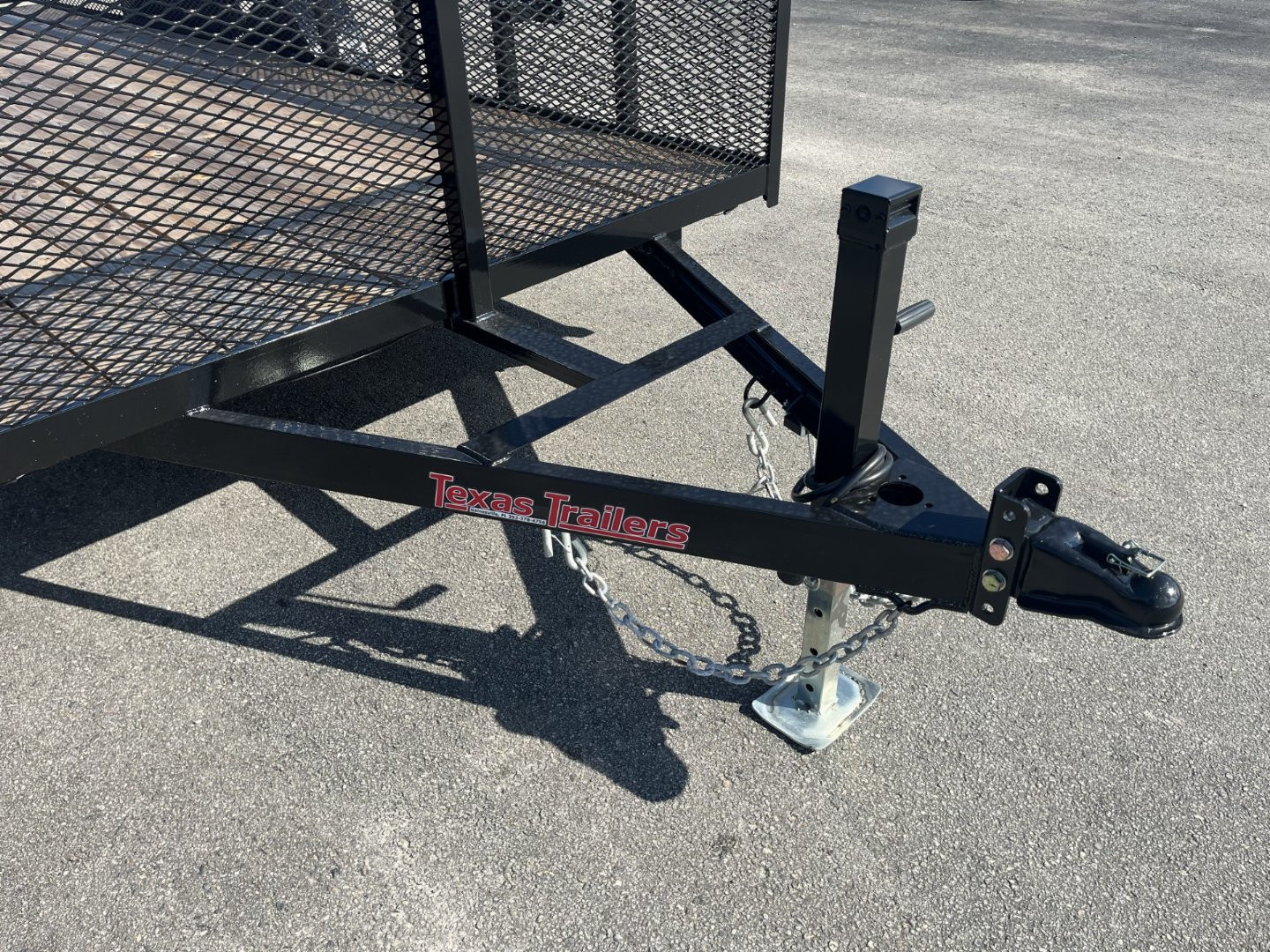 New LM61810 TEXAS TRAILERS 6'10" X 18' LAWN MAINTENANCE TRAILER