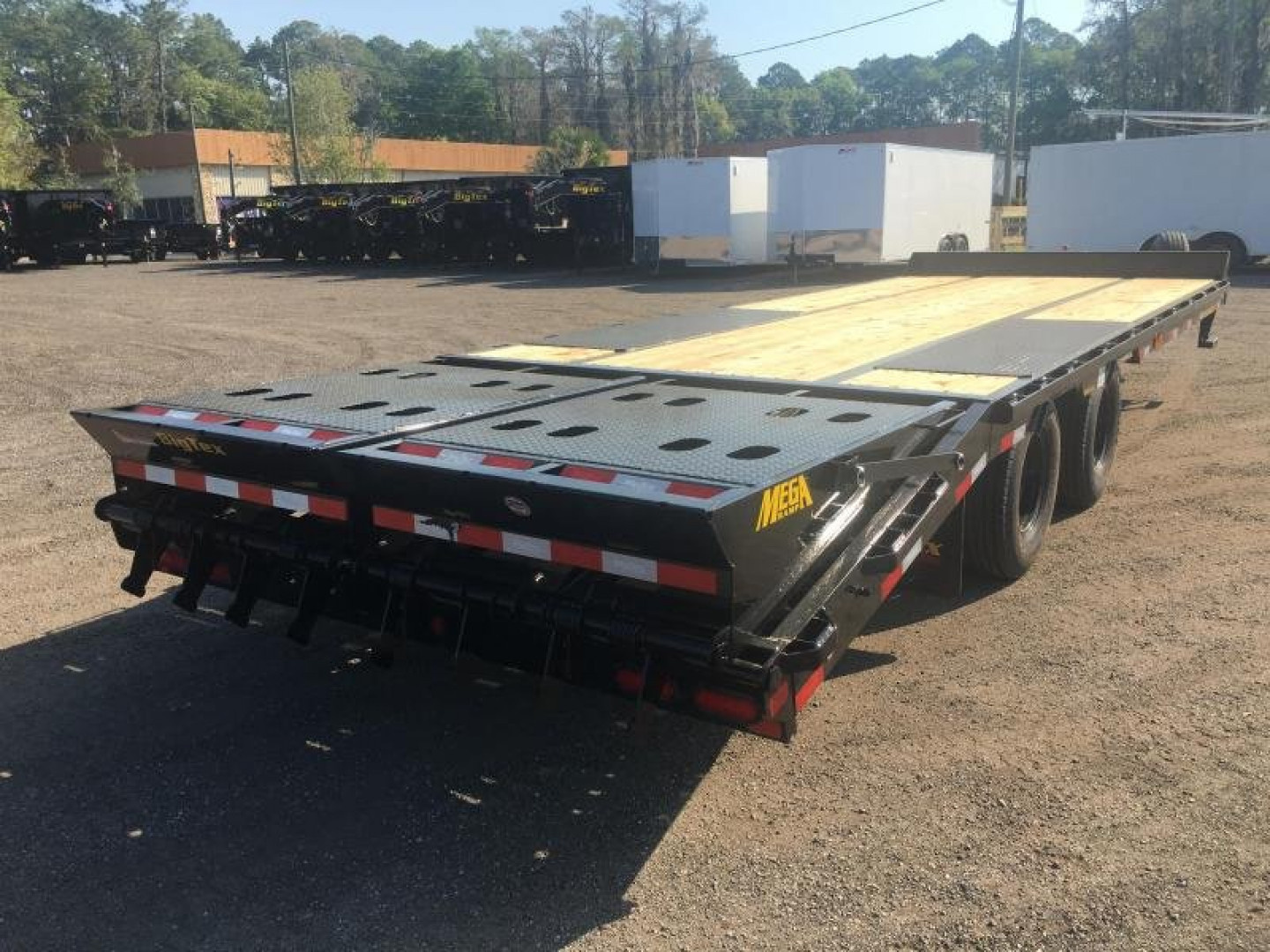 New 25PH-20BK+5MR BIG TEX 8.5' X 25' FLATBED TRAILER W/ MEGA RAMPS & UPGRADED TIRES
