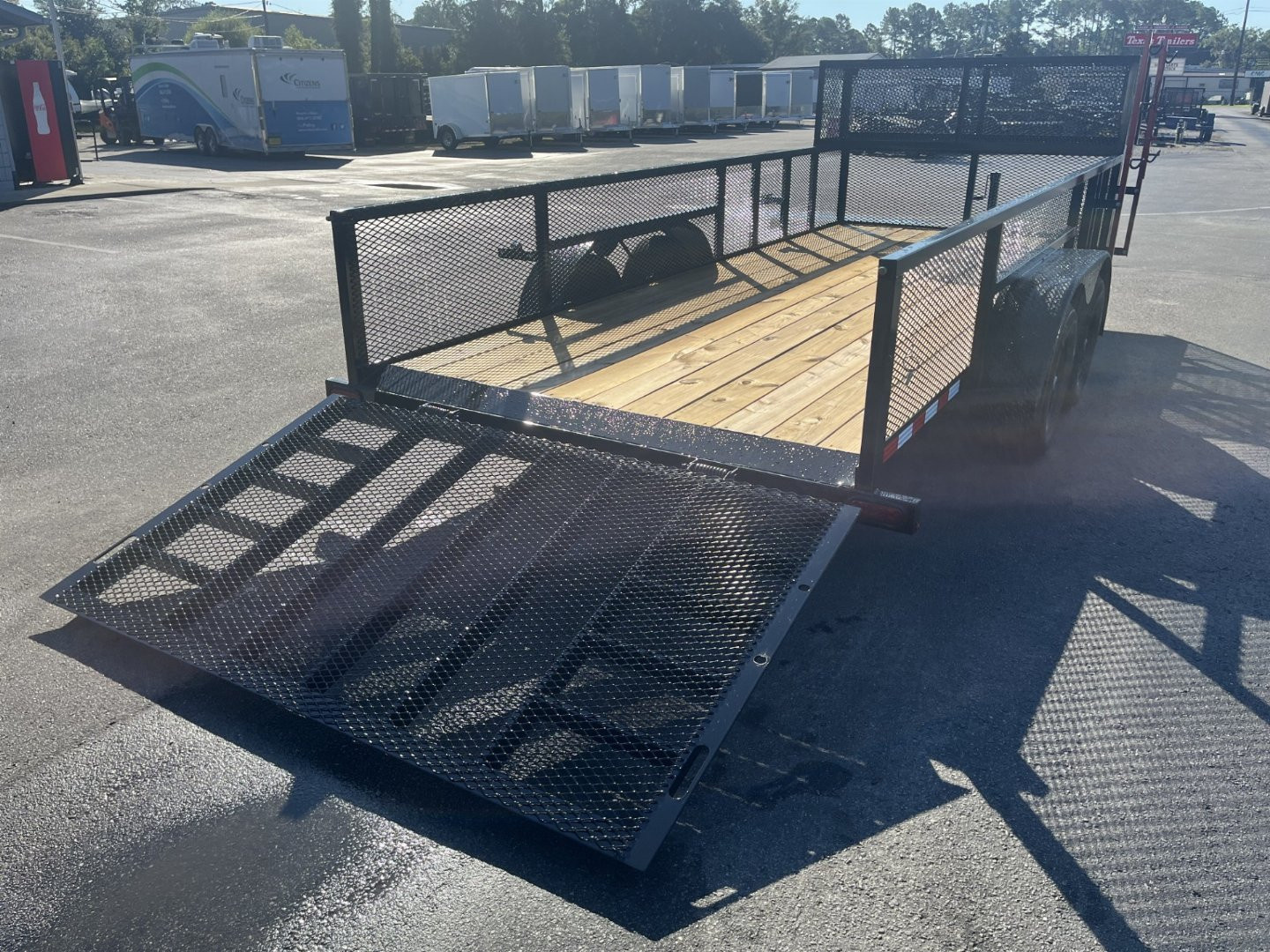 New LM61810U TEXAS TRAILERS 6'10" X 18' LAWN MAINTENANCE TRAILER W/ CUSTOM OPTIONS