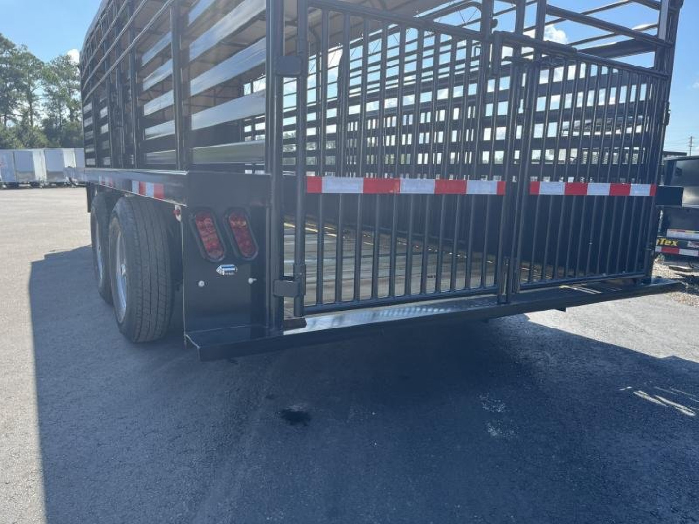 New ST2012G TEXAS TRAILERS 20' GOOSENECK STOCK TRAILER