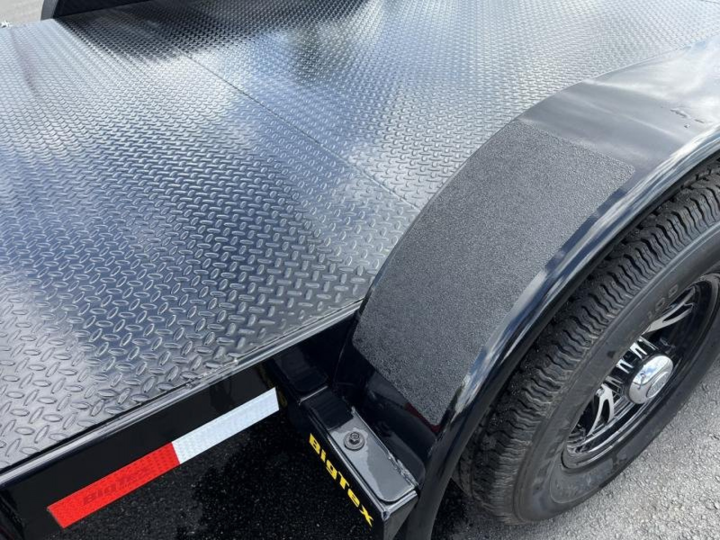 New 10DM-20BK BIG TEX 7' X 20' CAR HAULER