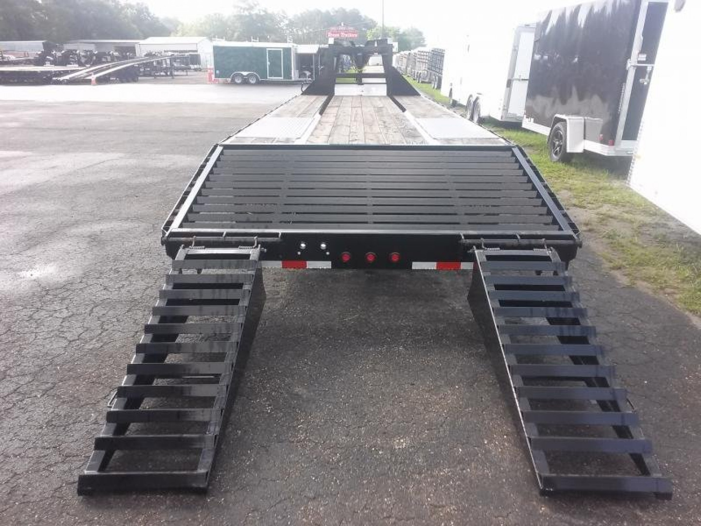New 22GN-25D5A-FRBK BIG TEX 8.5' X 25' GOOSENECK DUAL TANDEM FLATBED W/ 5' FOLD UP RAMPS & FREE SPARE TIRE