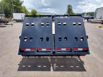 New 22GN-25D5A-MRBK BIG TEX 8.5' X 25' GOOSENECK DUAL TANDEM FLAT BED W/ MEGA RAMPS & FREE SPARE TIRE