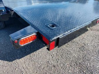 New 70DM-18BK BIG TEX 7' X 18' STEEL DECK CAR HAULER