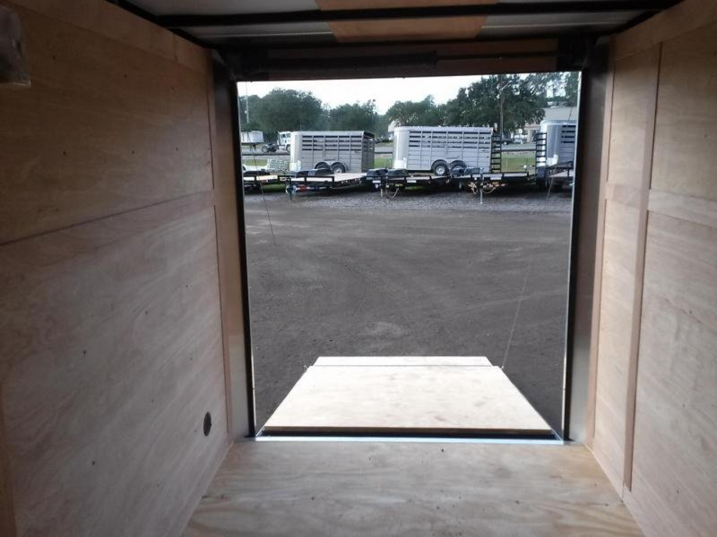 New GANS610SA CARGO MATE 6' X 10' ENCLOSED CARGO TRAILER W/ REAR RAMP DOOR & SIDE DOOR