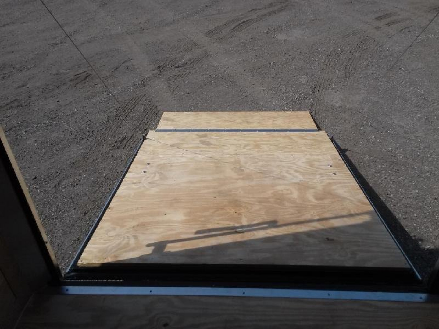 New GANS610SA CARGO MATE 6' X 10' ENCLOSED CARGO TRAILER W/ REAR RAMP DOOR & SIDE DOOR