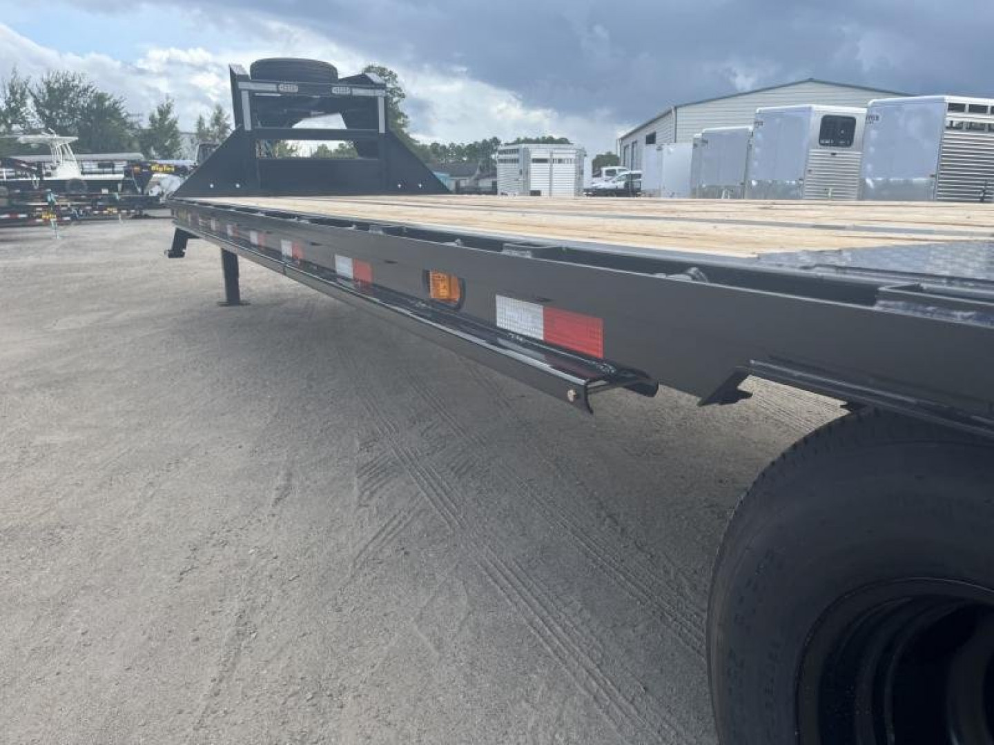 New 22GN-35D5A-MRBK BIG TEX 8.5' X 35' GOOSENECK DUAL TANDEM FLAT BED W/ MEGA RAMPS & FREE SPARE TIRE