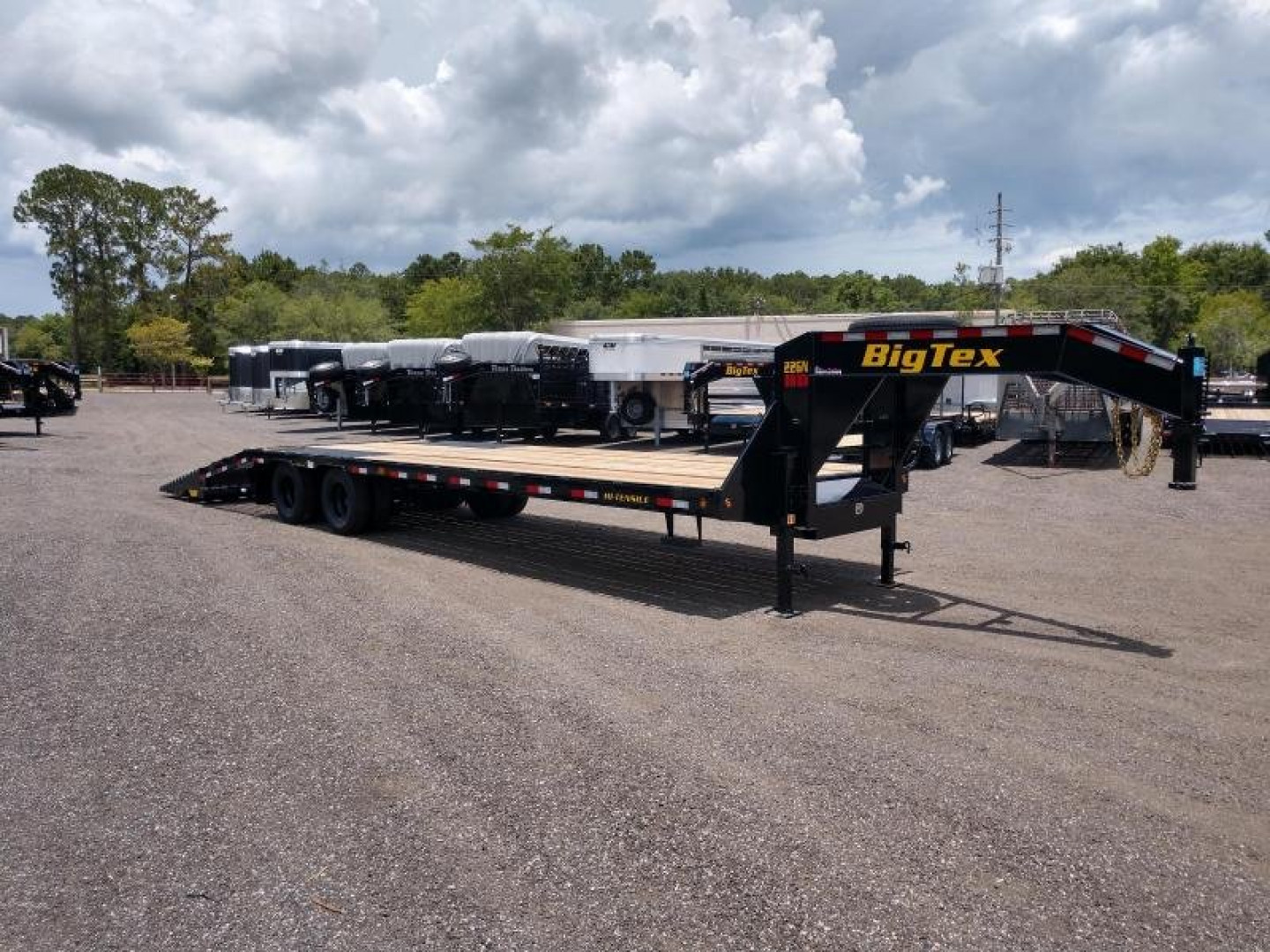 New 22GN-30D5A-MRBK BIG TEX 8.5' X 30' GOOSENECK DUAL TANDEM FLAT BED W/ MEGA RAMPS ; FREE SPARE TIRE