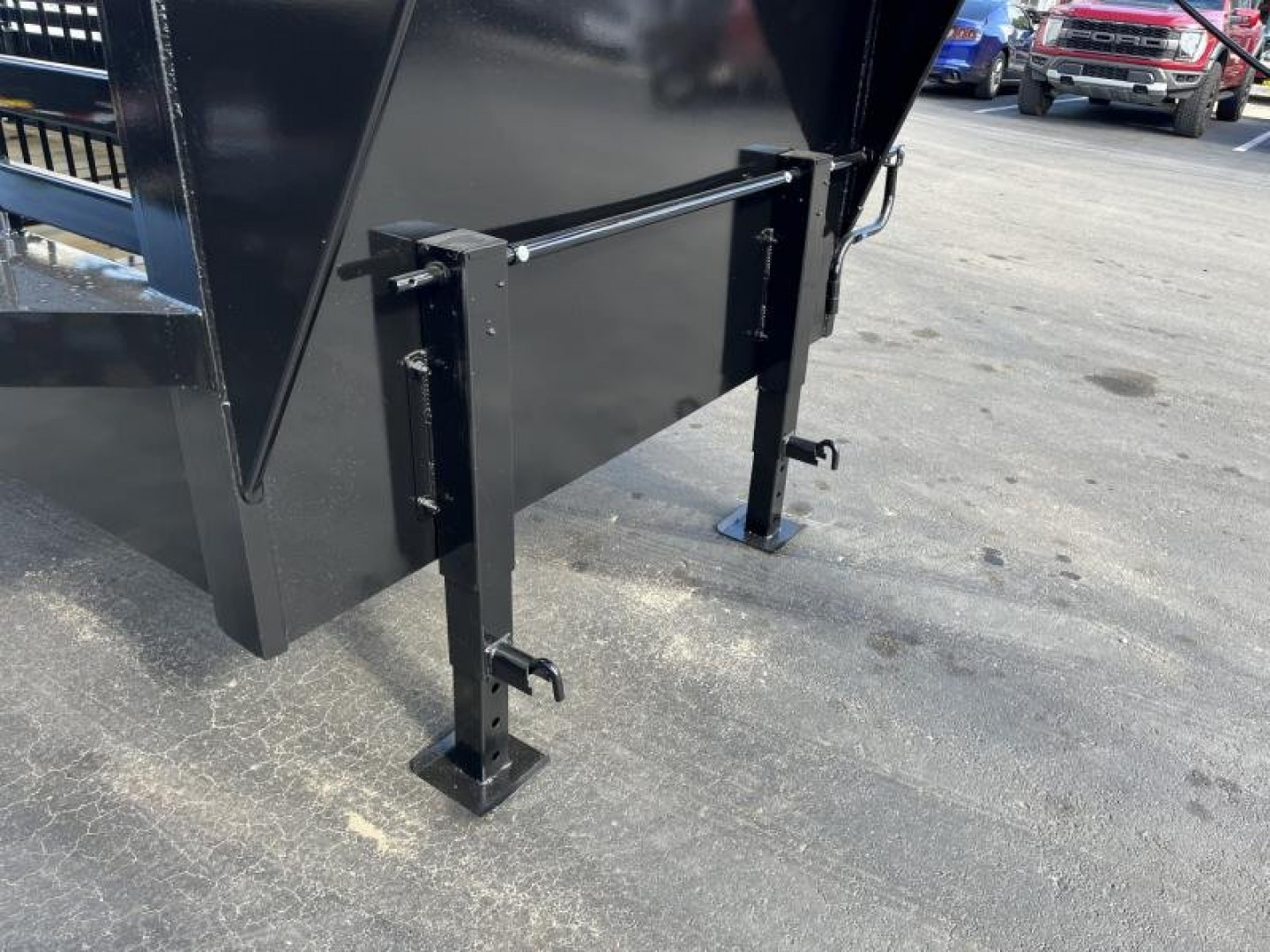 New ST3221G TEXAS TRAILERS 32' GOOSENECK STOCK TRAILER W/ TRIPLE AXLES