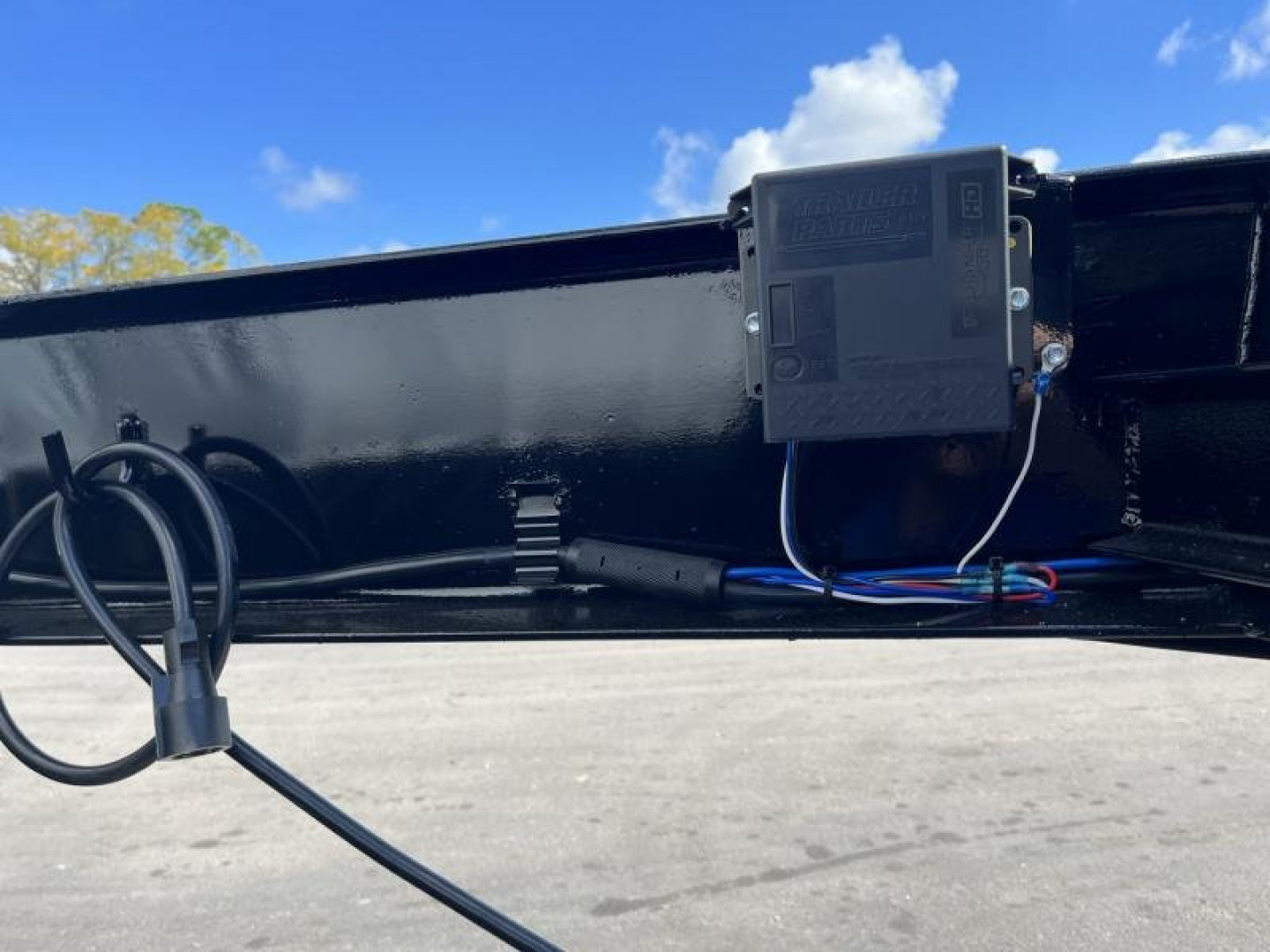 New ST3221G TEXAS TRAILERS 32' GOOSENECK STOCK TRAILER W/ TRIPLE AXLES