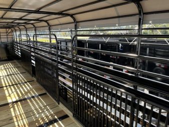 New ST3221G TEXAS TRAILERS 32' GOOSENECK STOCK TRAILER W/ TRIPLE AXLES
