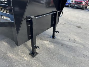New ST3221G TEXAS TRAILERS 32' GOOSENECK STOCK TRAILER W/ TRIPLE AXLES