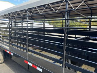 New ST3221G TEXAS TRAILERS 32' GOOSENECK STOCK TRAILER W/ TRIPLE AXLES