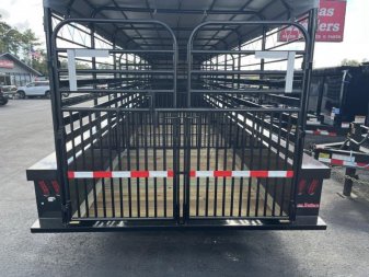 New ST3221G TEXAS TRAILERS 32' GOOSENECK STOCK TRAILER W/ TRIPLE AXLES