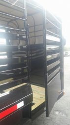 New ST3221G TEXAS TRAILERS 32' GOOSENECK STOCK TRAILER W/ TRIPLE AXLES