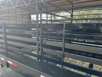 New ST3221G TEXAS TRAILERS 32' GOOSENECK STOCK TRAILER W/ TRIPLE AXLES