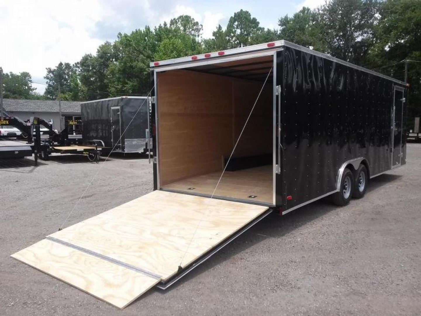 New GANS8524TA3 CARGO MATE 8.5' X 24' ENCLOSED CARGO TRAILER W/ REAR RAMP DOOR & SIDE DOOR