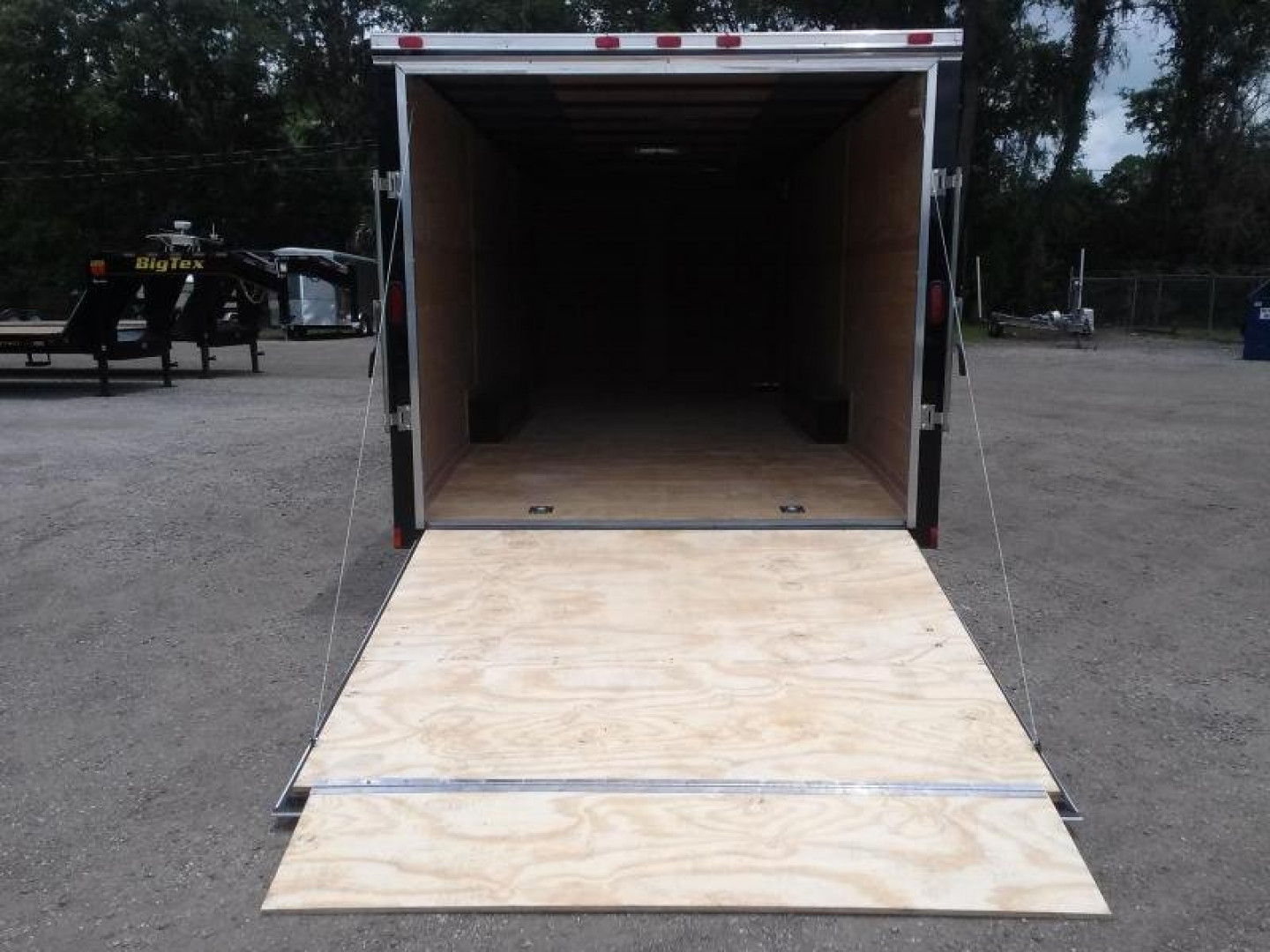 New GANS8524TA3 CARGO MATE 8.5' X 24' ENCLOSED CARGO TRAILER W/ REAR RAMP DOOR & SIDE DOOR