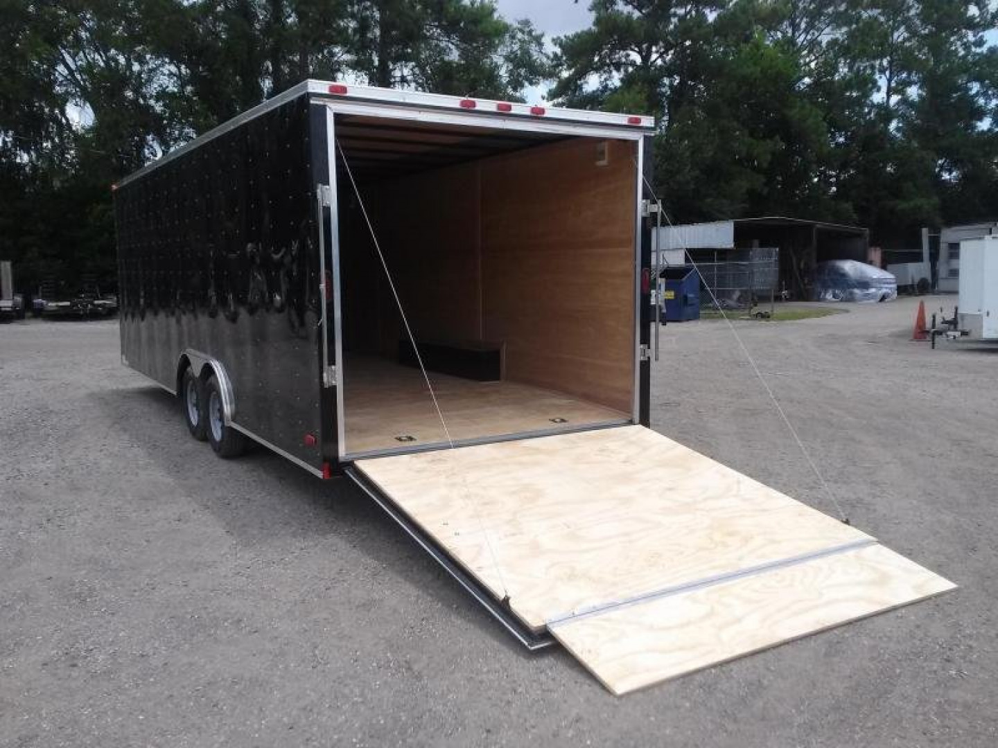 New GANS8524TA3 CARGO MATE 8.5' X 24' ENCLOSED CARGO TRAILER W/ REAR RAMP DOOR & SIDE DOOR