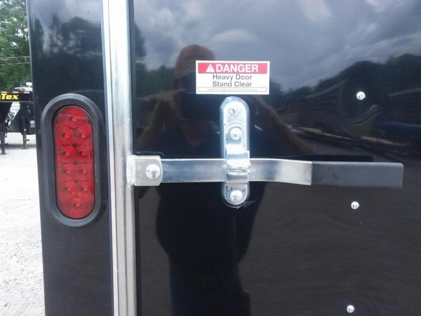 New GANS8524TA3 CARGO MATE 8.5' X 24' ENCLOSED CARGO TRAILER W/ REAR RAMP DOOR & SIDE DOOR