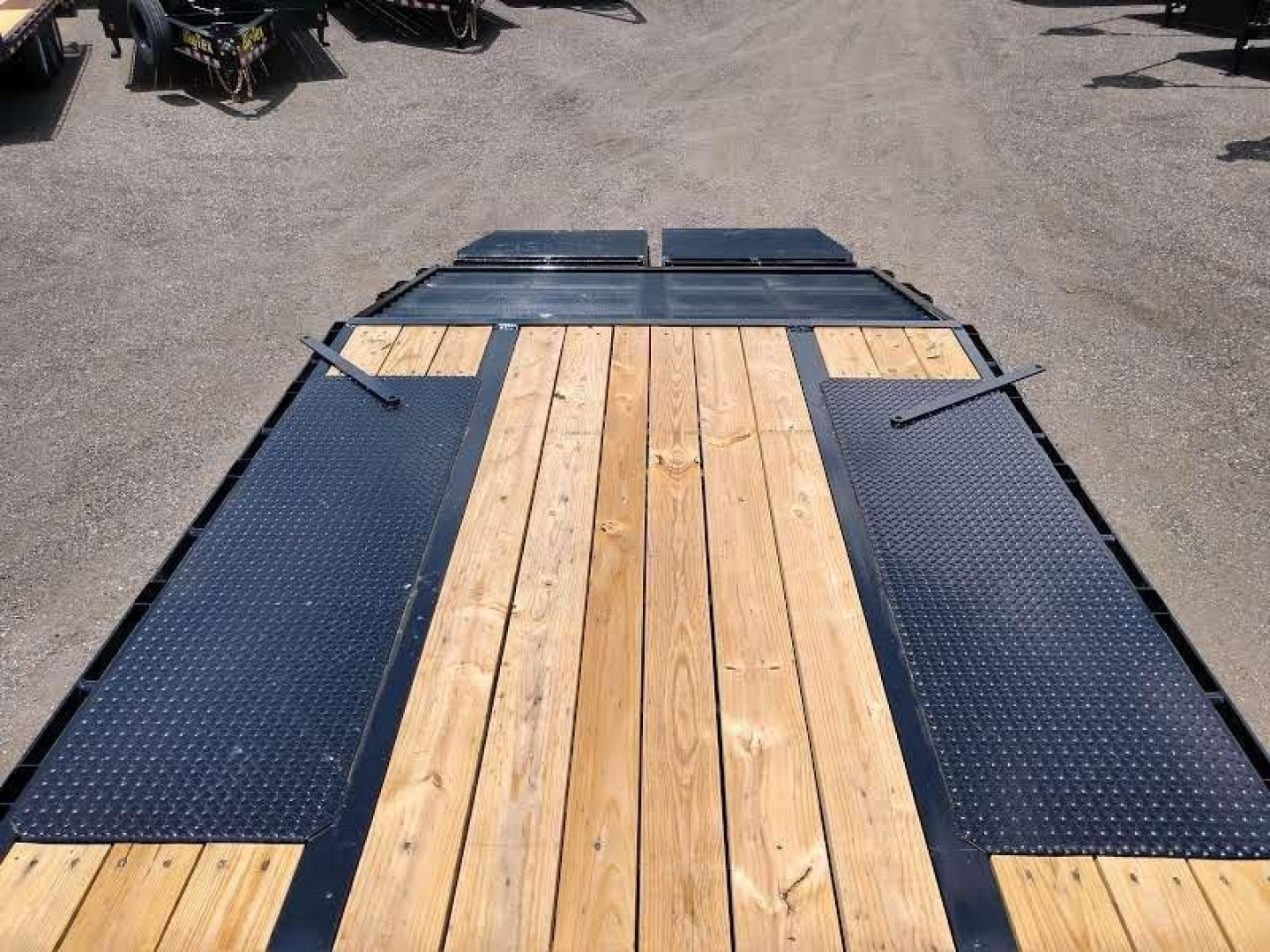 New 22GN-40D5A-MRBK BIG TEX 8.5' X 40' GOOSENECK DUAL TANDEM FLAT BED W/ MEGA RAMPS & FREE SPARE TIRE