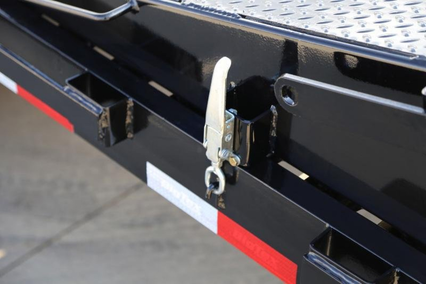 New 22GN-40D5A-MRBK BIG TEX 8.5' X 40' GOOSENECK DUAL TANDEM FLAT BED W/ MEGA RAMPS & FREE SPARE TIRE