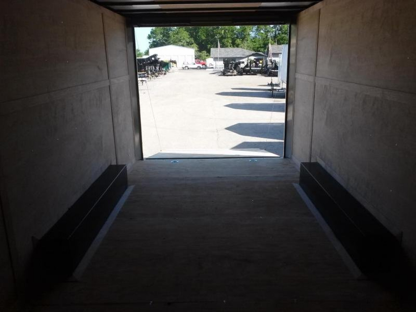 New GANS8520TA2 CARGO MATE 8.5' X 20' ENCLOSED CARGO TRAILER W/ REAR RAMP DOOR & SIDE DOOR