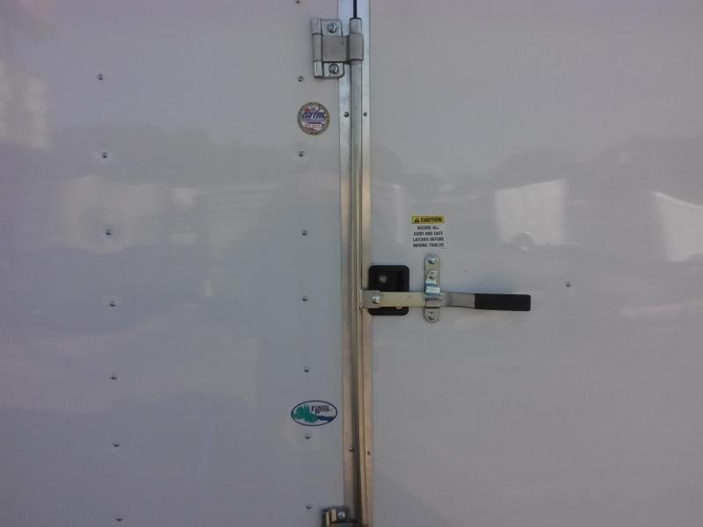 New GANS8520TA2 CARGO MATE 8.5' X 20' ENCLOSED CARGO TRAILER W/ REAR RAMP DOOR & SIDE DOOR