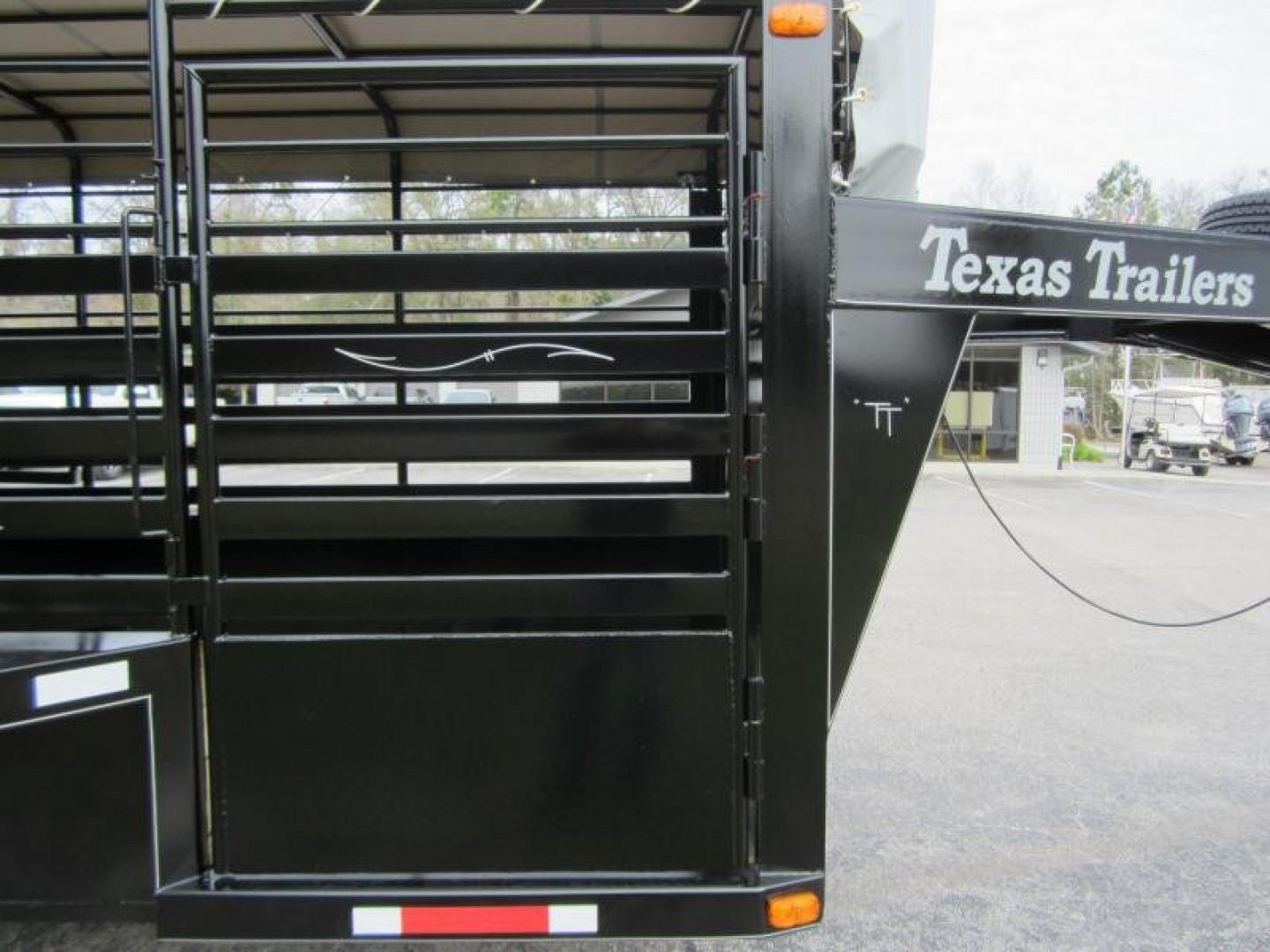 New ST2414G TEXAS TRAILERS 24' GOOSENECK STOCK TRAILER