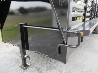 New ST2414G TEXAS TRAILERS 24' GOOSENECK STOCK TRAILER