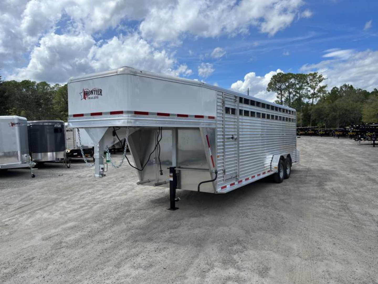 New LIVGN14K24 FRONTIER 7' X 24' ALUMINUM GOOSENECK LIVESTOCK TRAILER