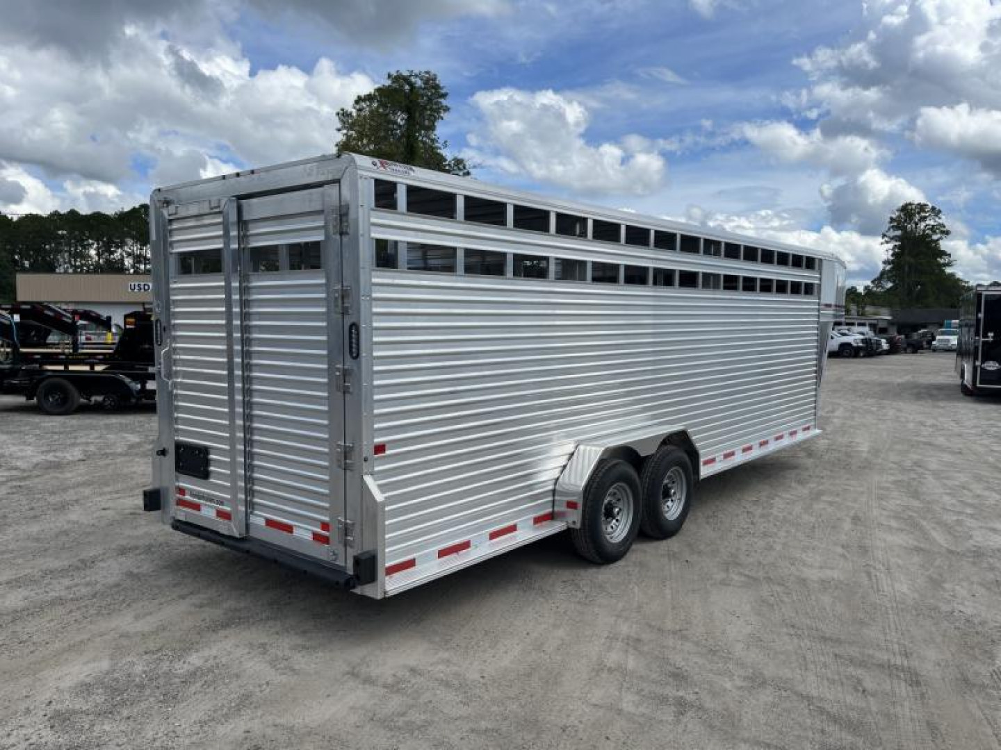 New LIVGN14K24 FRONTIER 7' X 24' ALUMINUM GOOSENECK LIVESTOCK TRAILER